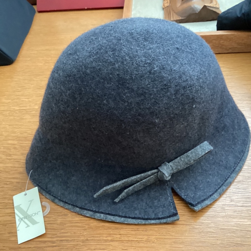 Hat - Picture 1 of 2